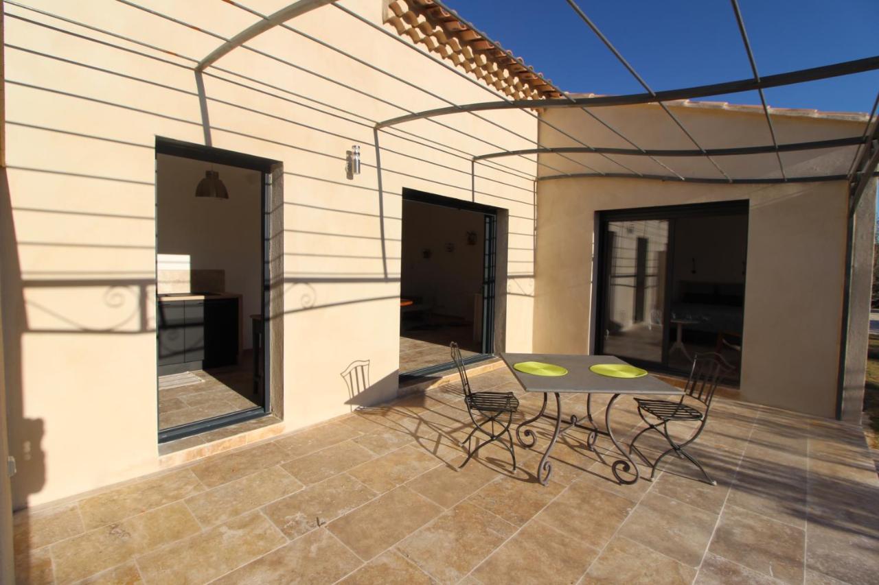 Appartement Calme Et Lumineux Paradou Exterior photo
